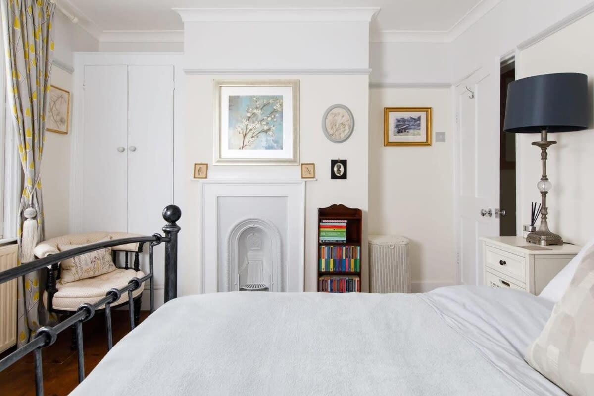 Beautiful Georgian Home In The Heart Of Chichester Kültér fotó